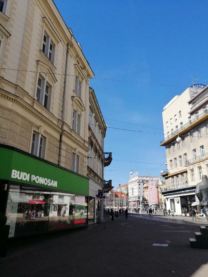 Old School Zagreb Apartamento Exterior foto